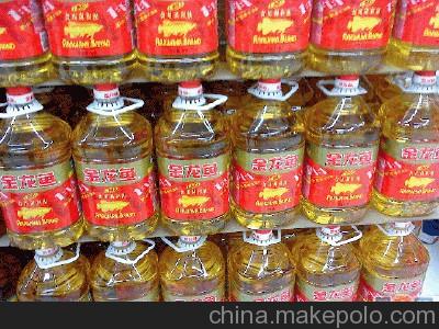 食用油批发市场全景 金龙鱼调和油、大豆油与玉米油——逸博食品贸易的优质选择